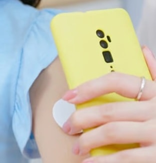 Mobile phone used to scan RFID health device